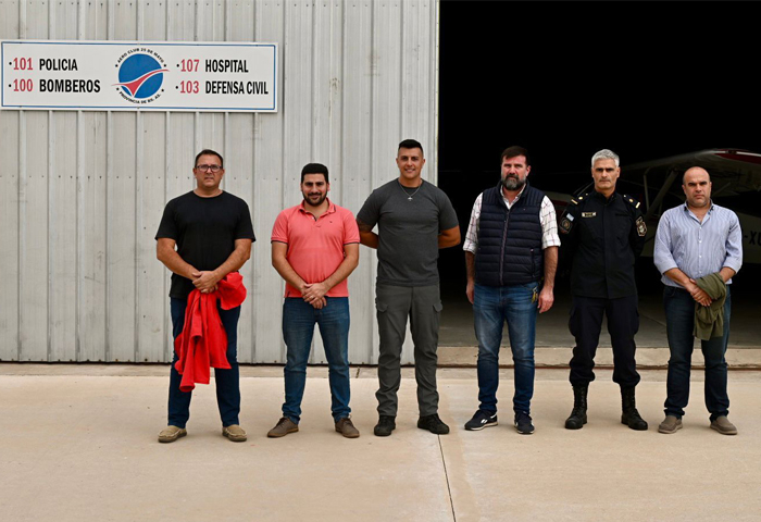 Egüen firmó el protocolo del plan de contingencia en el Aeroclub